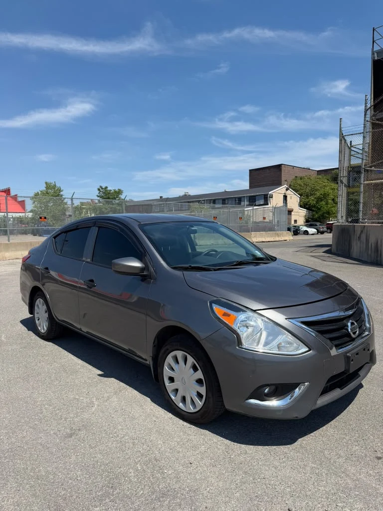 2018 Nissan versa