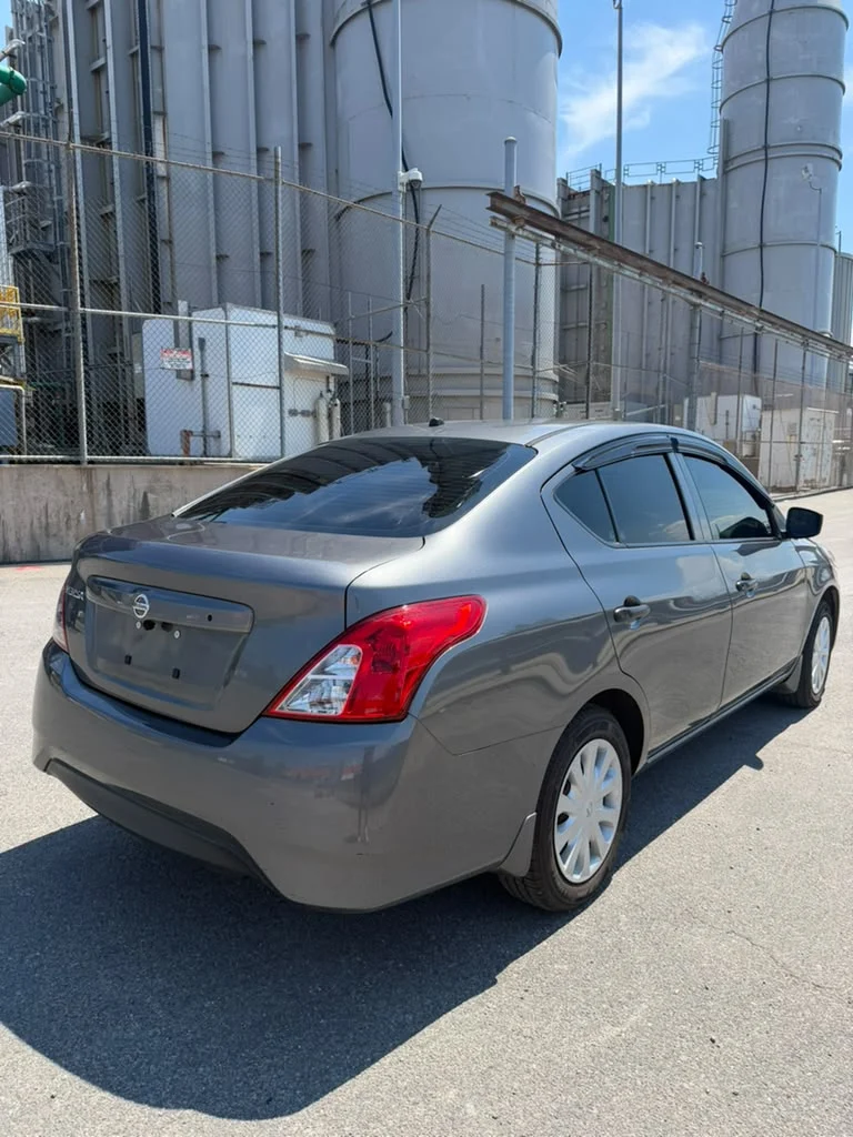 2018 Nissan versa