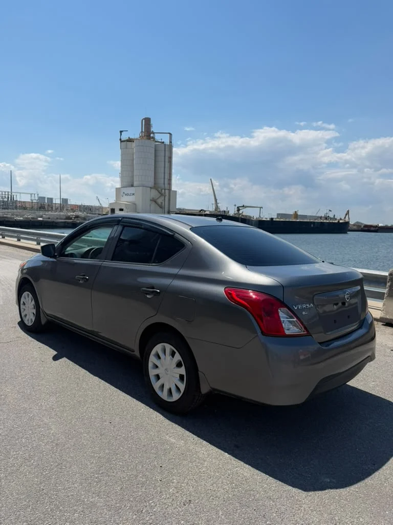 2018 Nissan versa