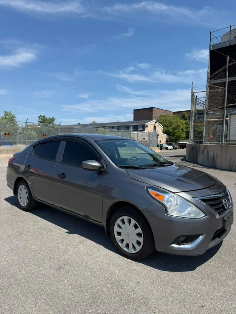 2018 Nissan versa