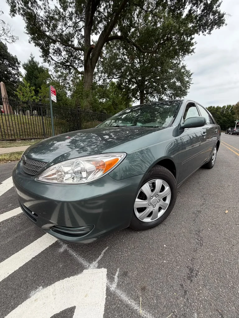 2004 Toyota Camry LE