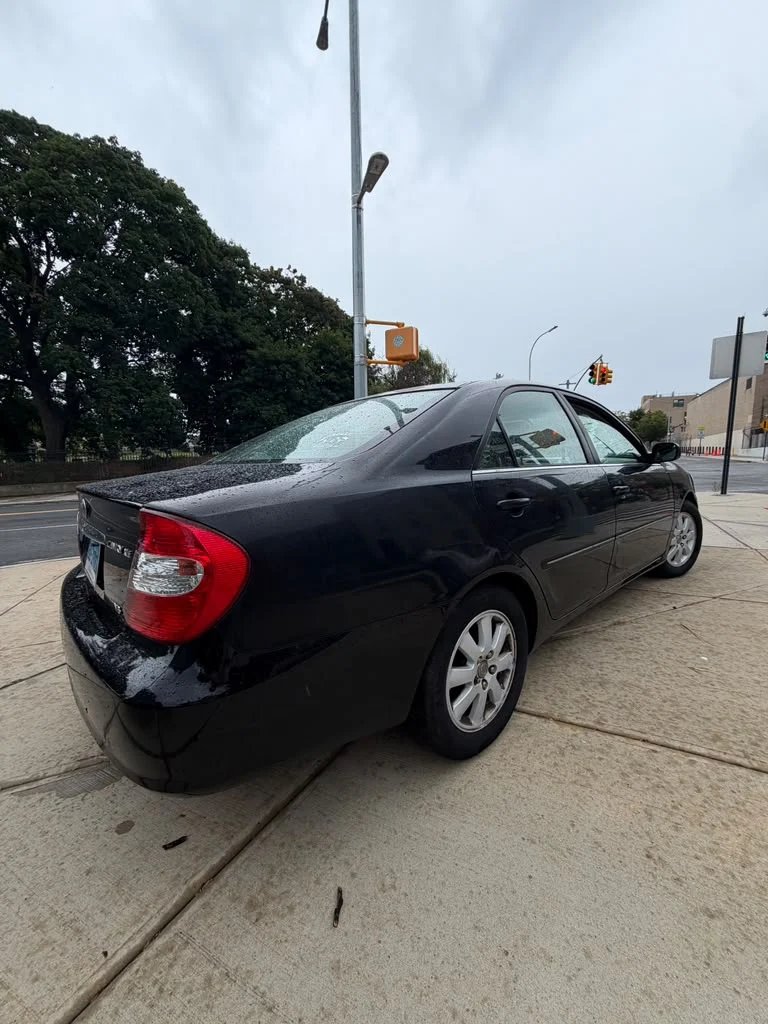 2003 TOYOTA CAMRY LE V6