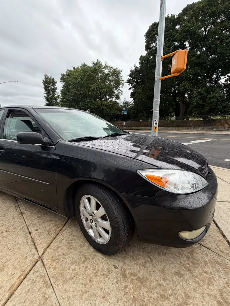 2003 TOYOTA CAMRY LE V6