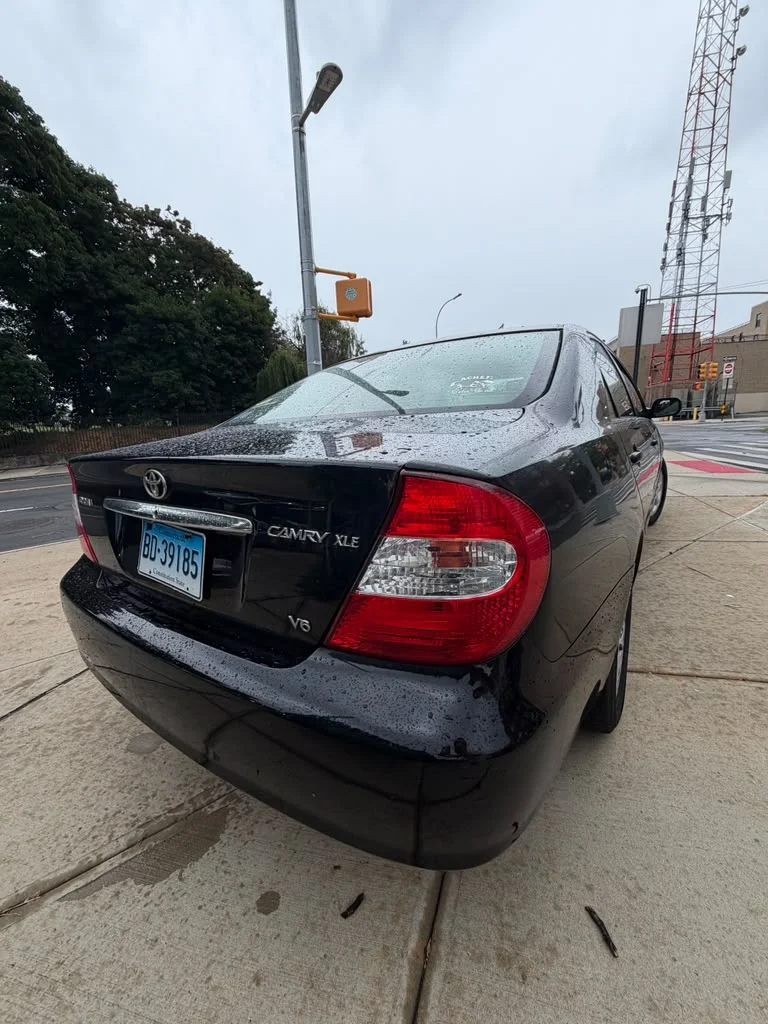2003 TOYOTA CAMRY LE V6