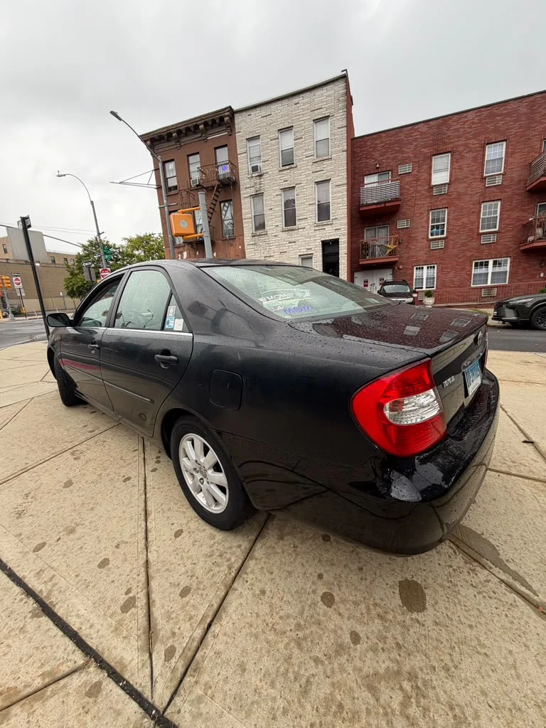 2003 TOYOTA CAMRY LE V6