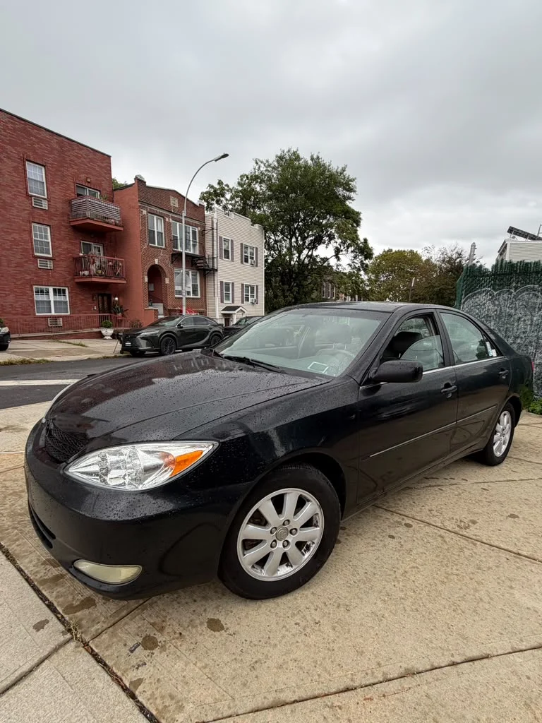 2003 TOYOTA CAMRY LE V6