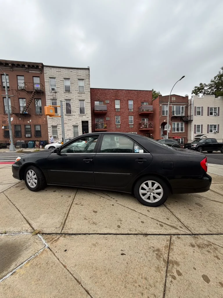 2003 TOYOTA CAMRY LE V6