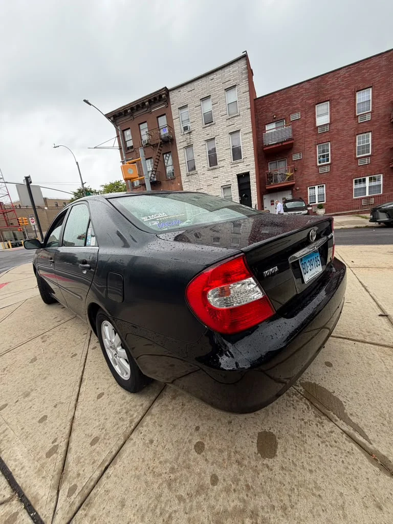2003 TOYOTA CAMRY LE V6