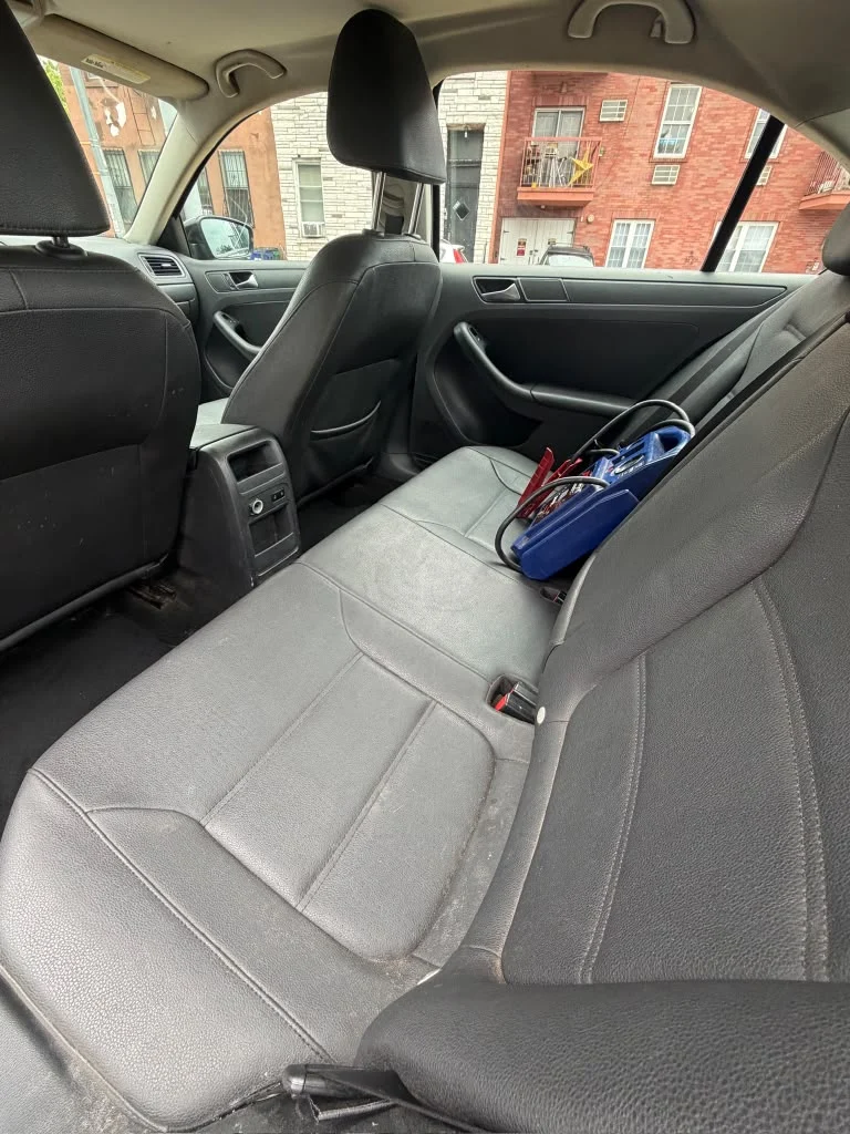 2011 VOLKSWAGEN JETTA