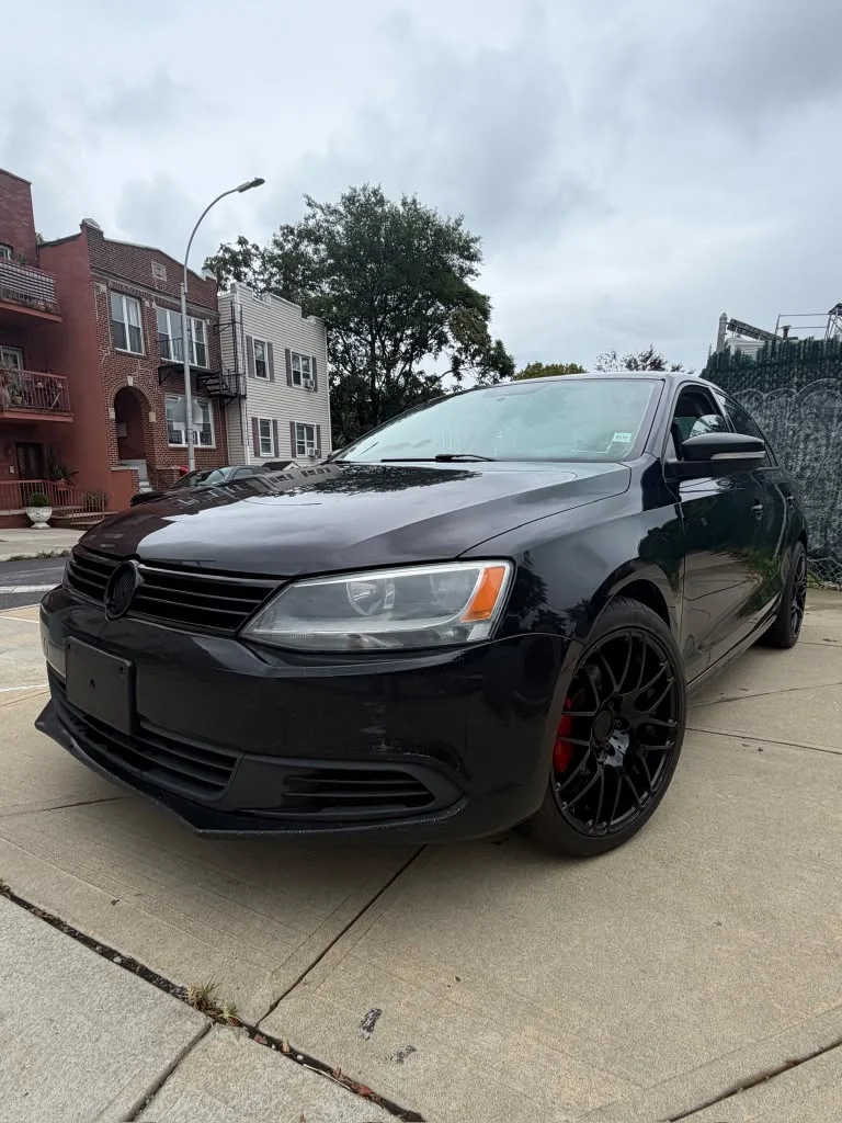 2011 VOLKSWAGEN JETTA