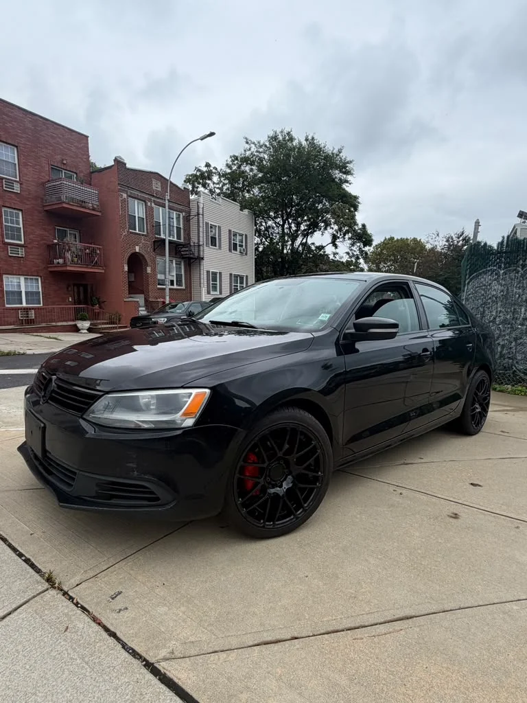 2011 VOLKSWAGEN JETTA