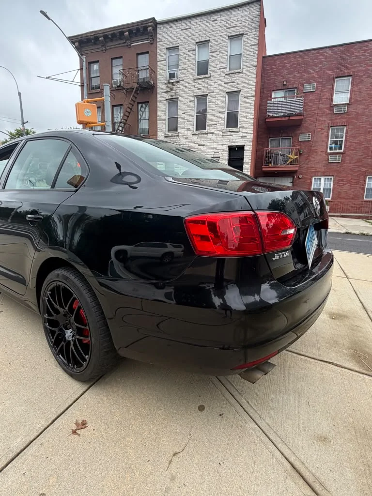 2011 VOLKSWAGEN JETTA