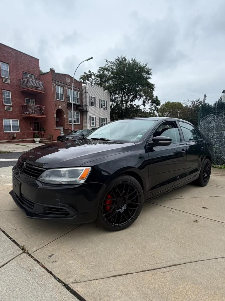 2011 VOLKSWAGEN JETTA